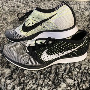 Men’s Nike Fly knit racer size 10.5